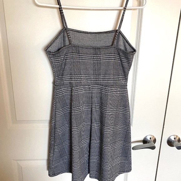 Black & White Mini Dress - Size Small (EUC) - Picture 3 of 6